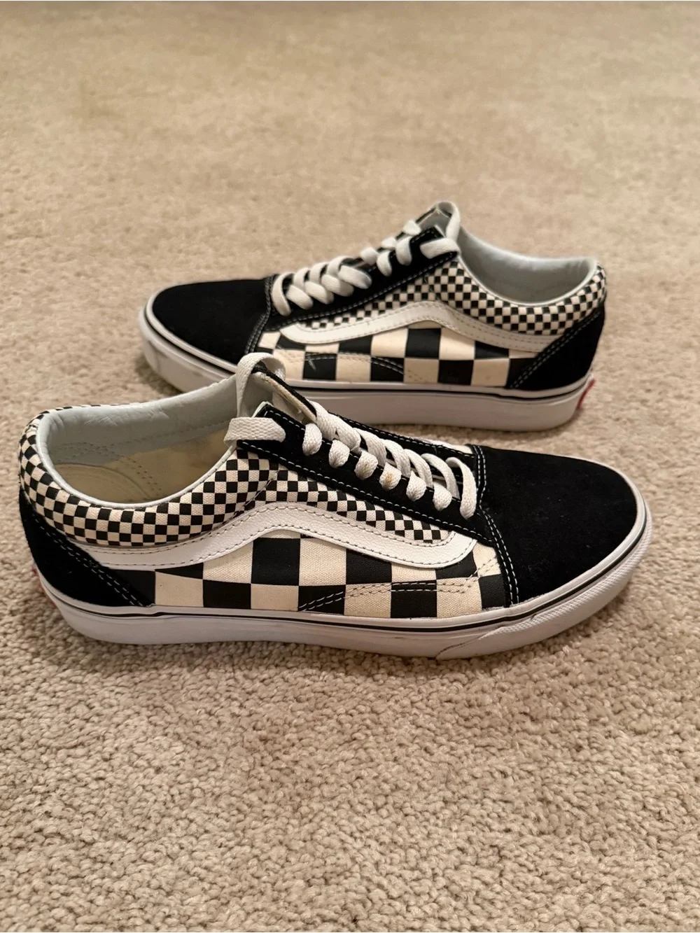Vans Old Skool Checkerboard sneakers in black and white Men’s 6.5 Women’s 8.0